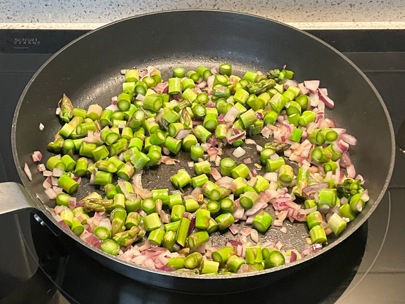 påskpaj lök och sparris