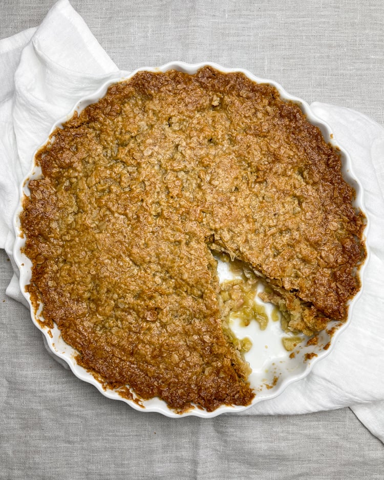 recept på knäckig rabarberpaj